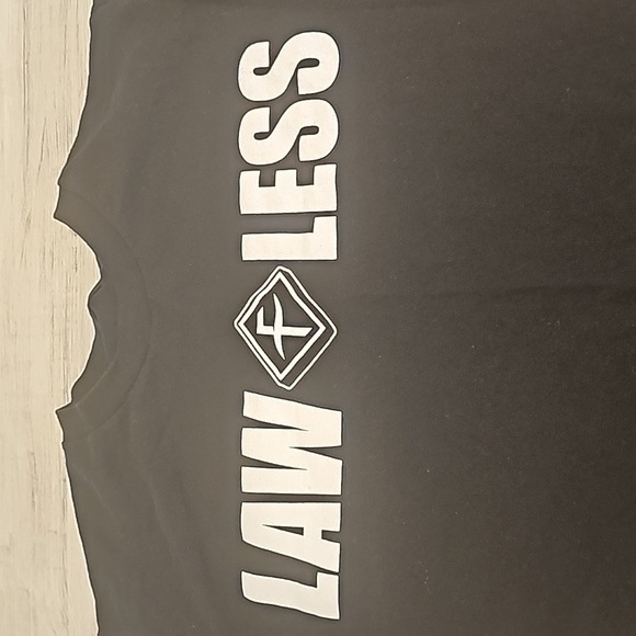 Men's Lawless T-shirt - Picture 2 of 3